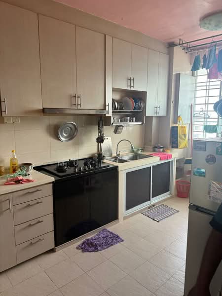 907 Jurong West Street 91, 907 Jurong West Street 91, 3 Bedrooms, 1,313 sqft, HDB Flat For Rent, by Mukesh D, 500189903 - Kitchen - PropertyGuru.com.sg