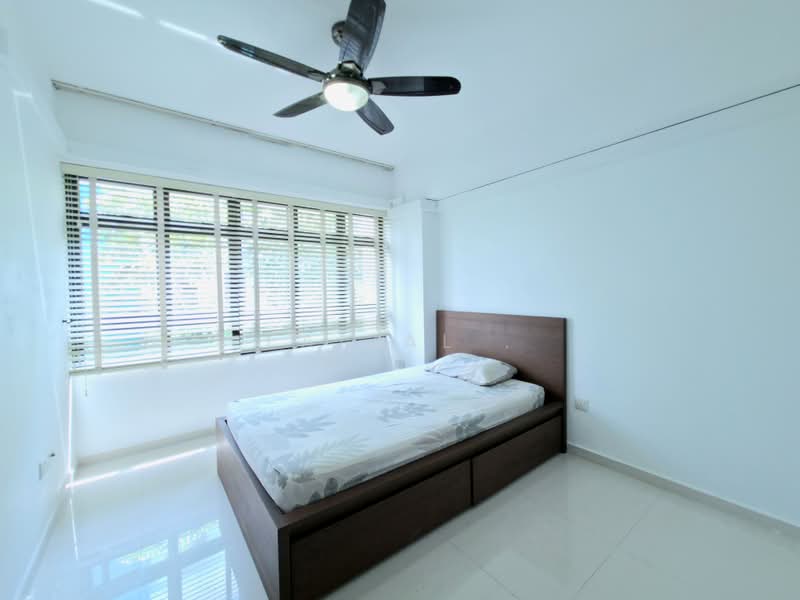 221A Bedok Central, 221A Bedok Central, 3 Bedrooms, 1,011 sqft, HDB Flat For Rent, by Faizal ., 500189906 - Bedroom - PropertyGuru.com.sg