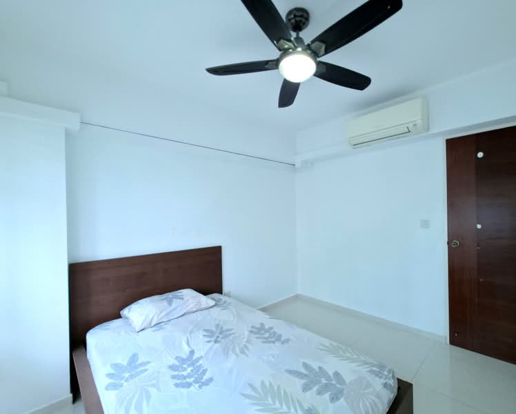 221A Bedok Central, 221A Bedok Central, 3 Bedrooms, 1,011 sqft, HDB Flat For Rent, by Faizal ., 500189906 - Bedroom - PropertyGuru.com.sg