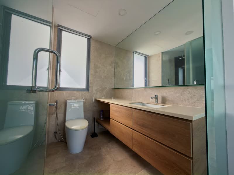 Seastrand, 17 Pasir Ris Link, 1 Bedroom, 581 sqft, Condominium For Sale, by Faith Lim, 500189918 - Bathroom - PropertyGuru.com.sg