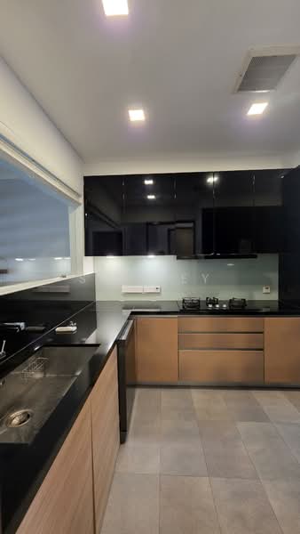 Ocean 8, Ocean Drive, 5 Bedrooms, 5,000 sqft, Terraced House For Sale, by Shirley Lee, 500189922 - Kitchen - PropertyGuru.com.sg