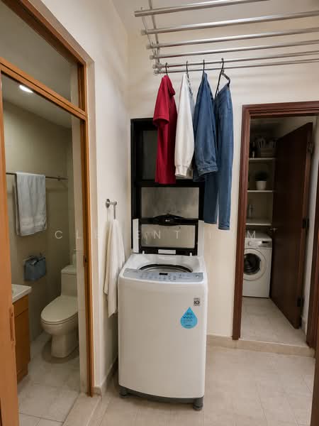 Regentville, 12 Hougang Street 92, 3 Bedrooms, 1,076 sqft, Condominium For Sale, by Clement Lum, 500189925 - Bathroom - PropertyGuru.com.sg