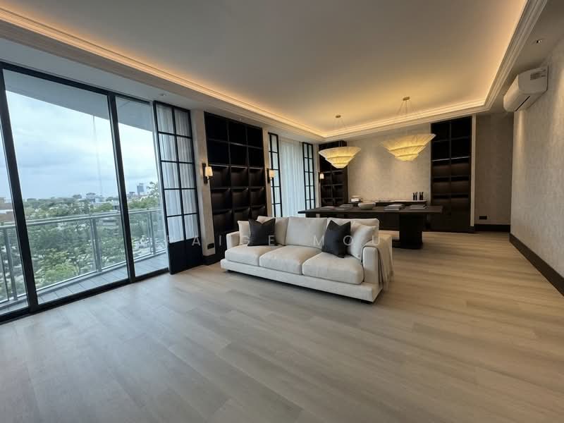 The Solitaire, 5B Balmoral Park, 3 Bedrooms, 2,600 sqft, Condominium For Sale, by Paige Mou, 500189926 - Living Room - PropertyGuru.com.sg