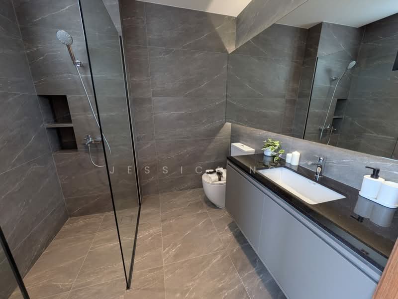 Sembawang Park, , 5 Bedrooms, 4,834 sqft, Terraced House For Sale, by Jessica Ng, 500189934 - Bathroom - PropertyGuru.com.sg