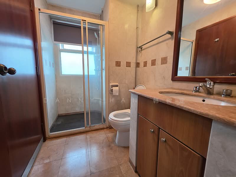 Evergreen Park, 31 Hougang Avenue 7, 3 Bedrooms, 1,173 sqft, Condominium For Rent, by Danny Han 韩树定, 500189944 - Common Bathroom - PropertyGuru.com.sg