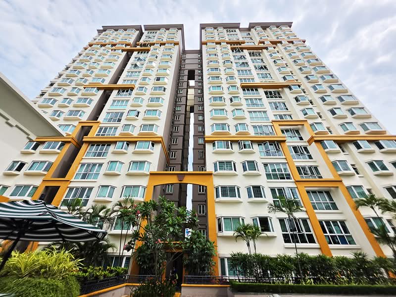 Evergreen Park, 31 Hougang Avenue 7, 3 Bedrooms, 1,173 sqft, Condominium For Rent, by Danny Han 韩树定, 500189944 - Exterior - PropertyGuru.com.sg