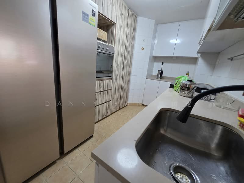 Evergreen Park, 31 Hougang Avenue 7, 3 Bedrooms, 1,173 sqft, Condominium For Rent, by Danny Han 韩树定, 500189944 - Kitchen - PropertyGuru.com.sg