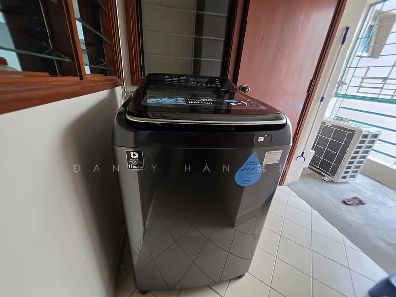 Evergreen Park, 31 Hougang Avenue 7, 3 Bedrooms, 1,173 sqft, Condominium For Rent, by Danny Han 韩树定, 500189944 - Washing machine - PropertyGuru.com.sg