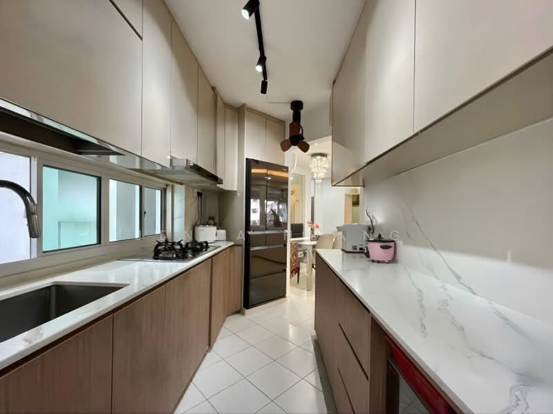 588D Ang Mo Kio Street 52, 588D Ang Mo Kio Street 52, 3 Bedrooms, 1,205 sqft, HDB Flat For Sale, by Jenna Huang, 500189946 - Kitchen - PropertyGuru.com.sg