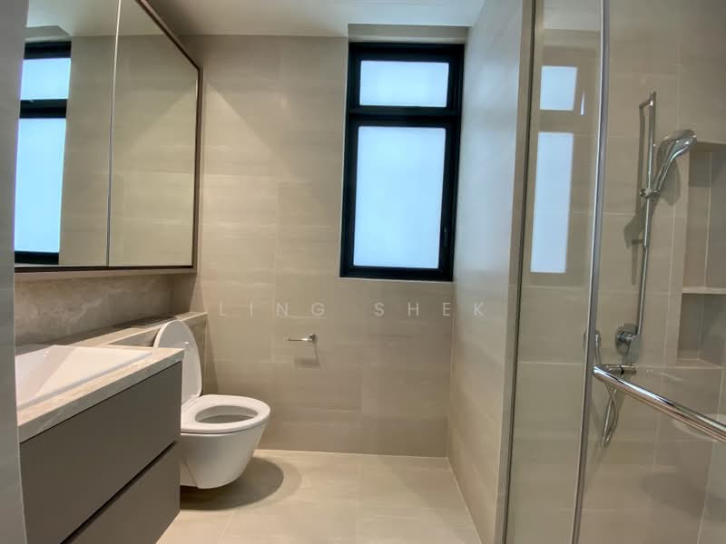 Highline Residences, 9 Kim Tian Road, 2 Bedrooms, 667 sqft, Condominium For Sale, by Ling Shek, 500189949 - Bathroom - PropertyGuru.com.sg