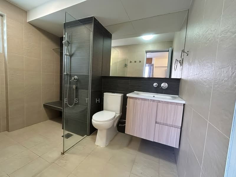 Pine Grove, 1P Pine Grove, 5 Bedrooms, 1,200 sqft, Condominium For Rent, by Esther Ong, 500189955 - Bathroom - PropertyGuru.com.sg