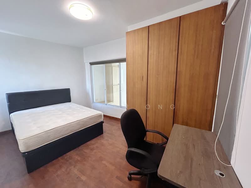 Pine Grove, 1P Pine Grove, 5 Bedrooms, 1,200 sqft, Condominium For Rent, by Esther Ong, 500189955 - Bedroom - PropertyGuru.com.sg
