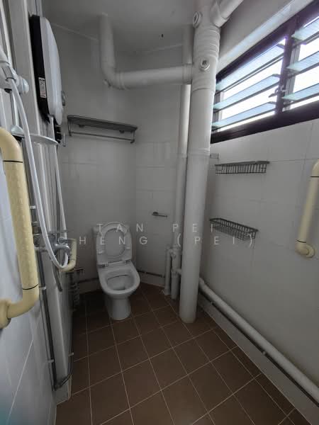 Lentor Gardens Residences, 68 Lentor Gardens, 2 Bedrooms, 646 sqft, Condominium For Sale, by Tan Pei Cheng (Pei), 500189958 - Bathroom - PropertyGuru.com.sg