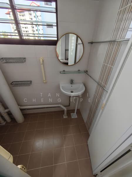 Lentor Gardens Residences, 68 Lentor Gardens, 2 Bedrooms, 646 sqft, Condominium For Sale, by Tan Pei Cheng (Pei), 500189958 - Bathroom - PropertyGuru.com.sg