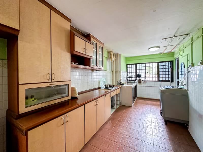 463 Ang Mo Kio Avenue 10, 463 Ang Mo Kio Avenue 10, 2 Bedrooms, 732 sqft, HDB Flat For Sale, by Kelvin Chua, 500189974 - Kitchen - PropertyGuru.com.sg