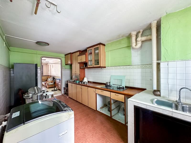 463 Ang Mo Kio Avenue 10, 463 Ang Mo Kio Avenue 10, 2 Bedrooms, 732 sqft, HDB Flat For Sale, by Kelvin Chua, 500189974 - Kitchen - PropertyGuru.com.sg