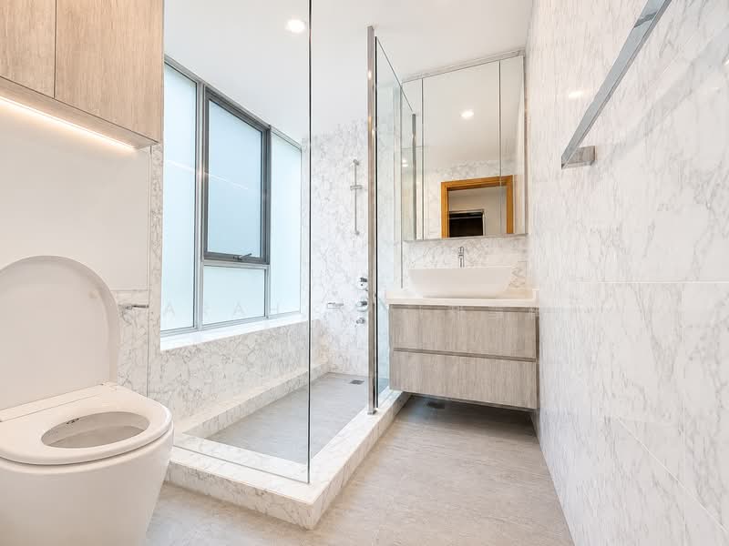 Vida, 5 Peck Hay Road, 3 Bedrooms, 1,378 sqft, Condominium For Sale, by Sarah X. (郑雪梅), 500189986 - Bathroom - PropertyGuru.com.sg