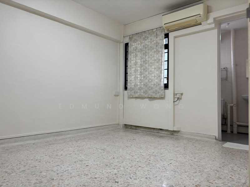 244 Hougang Street 22, 244 Hougang Street 22, 2 Bedrooms, 721 sqft, HDB Flat For Sale, by Edmund Wong, 500189989 - Master Room - PropertyGuru.com.sg