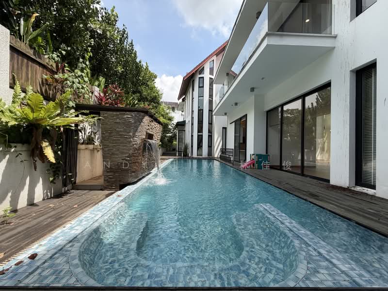District 11 Value Buy Novena Detached in Good Class Bungalow Areas, Bukit Tunggal Road, 10+ Bedrooms, 15,000 sqft, Detached House For Sale, by Andy Lim 林佳俊, 500189991 - Exterior - PropertyGuru.com.sg