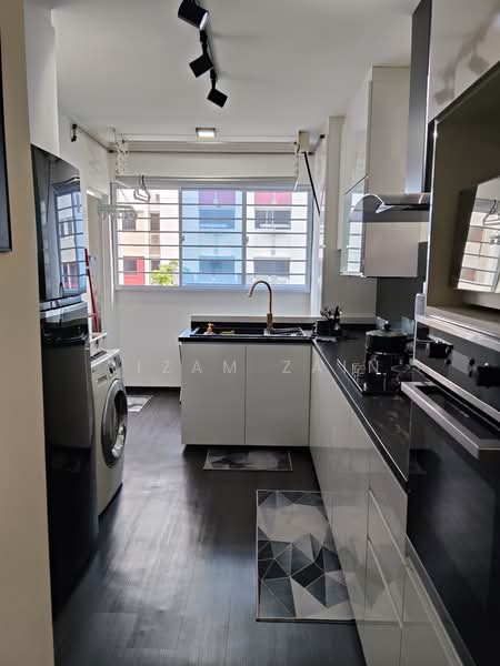 276 Yishun Street 22, 276 Yishun Street 22, 3 Bedrooms, 904 sqft, HDB Flat For Sale, by Rizam Zain, 500189992 - Kitchen - PropertyGuru.com.sg