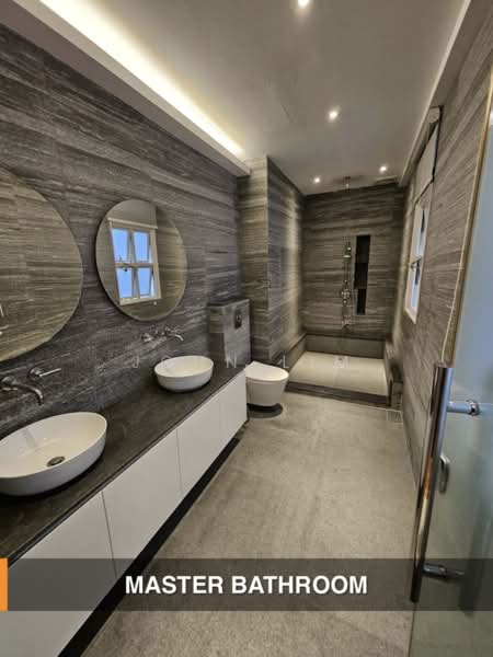 Holland Grove, Holland Grove View, 4 Bedrooms, 3,600 sqft, Semi-Detached House For Sale, by John Lim, 500189993 - Bathroom - PropertyGuru.com.sg