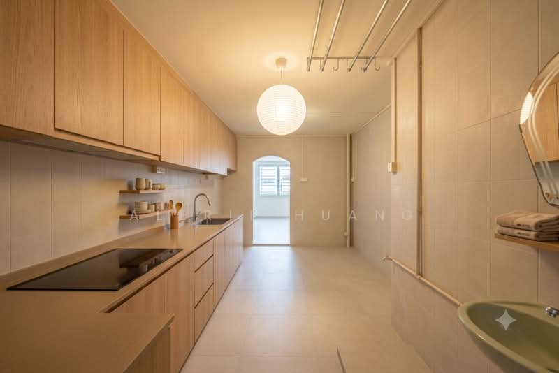 139 Bedok Reservoir Road, 139 Bedok Reservoir Road, 2 Bedrooms, 689 sqft, HDB Flat For Sale, by Alerie Huang, 500189994 - Kitchen - PropertyGuru.com.sg