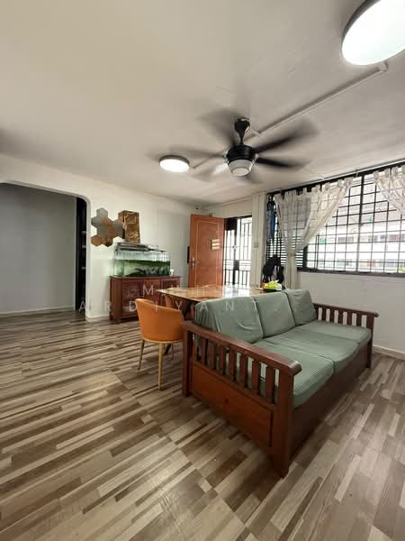 458 Tampines Street 42, 458 Tampines Street 42, 3 Bedrooms, 904 sqft, HDB Flat For Sale, by Muhd. Ardiyanto Rohman, 500190001 - Living Room - PropertyGuru.com.sg