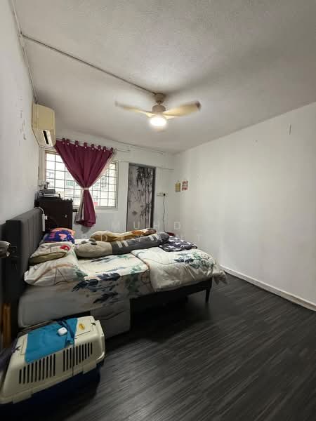 458 Tampines Street 42, 458 Tampines Street 42, 3 Bedrooms, 904 sqft, HDB Flat For Sale, by Muhd. Ardiyanto Rohman, 500190001 - Bedroom - PropertyGuru.com.sg