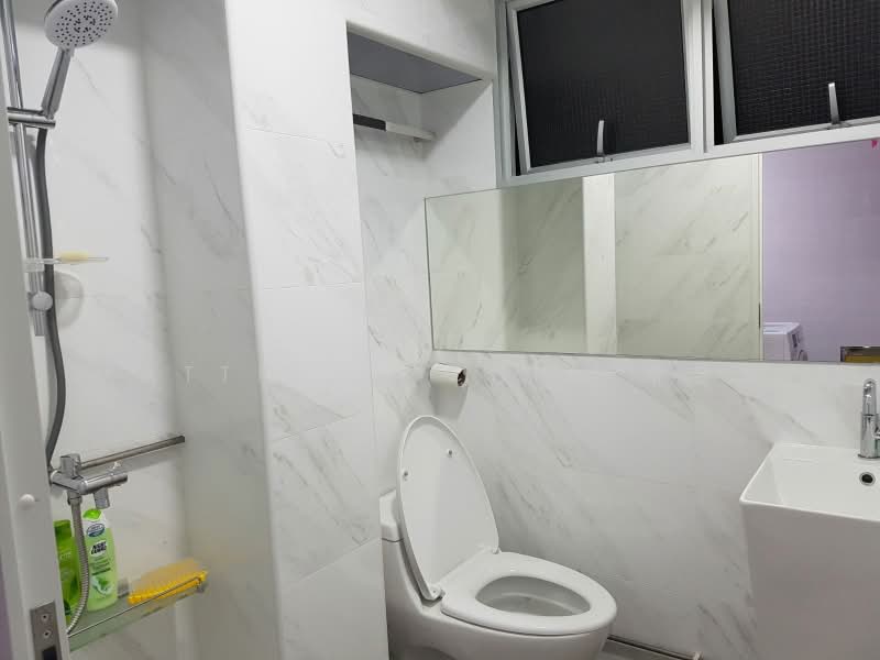 247 Tampines Street 21, 247 Tampines Street 21, Room Rental, 120 sqft, HDB Flat For Rent, by Matthias Chia 谢金城, 500190003 - Bathroom - PropertyGuru.com.sg
