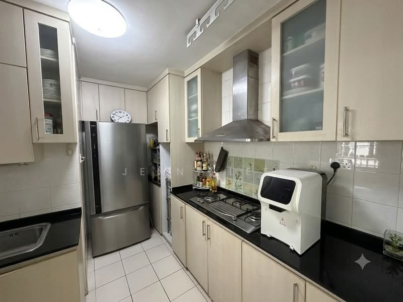 360B Admiralty Drive, 360B Admiralty Drive, 3 Bedrooms, 1,023 sqft, HDB Flat For Sale, by Jenny Lee, 500190009 - Kitchen - PropertyGuru.com.sg