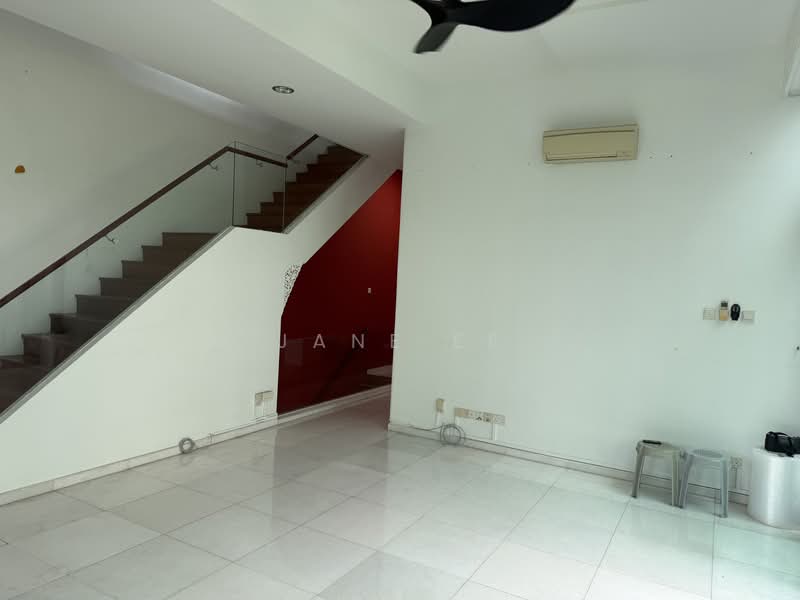 Platina Road, Platina Road, 4 Bedrooms, 3,960 sqft, Cluster House For Sale, by Jane Ee, 500190013 - Living - PropertyGuru.com.sg