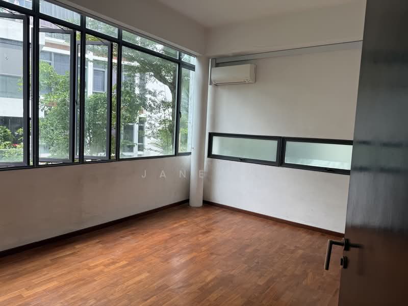 Platina Road, Platina Road, 4 Bedrooms, 3,960 sqft, Cluster House For Sale, by Jane Ee, 500190013 - Master bedroom - PropertyGuru.com.sg