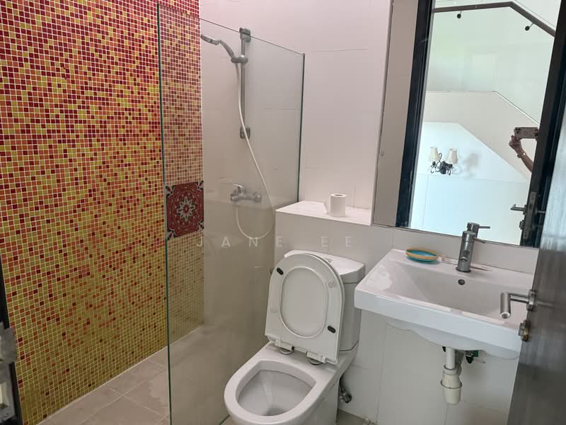 Platina Road, Platina Road, 4 Bedrooms, 3,960 sqft, Cluster House For Sale, by Jane Ee, 500190013 - Bathroom - PropertyGuru.com.sg