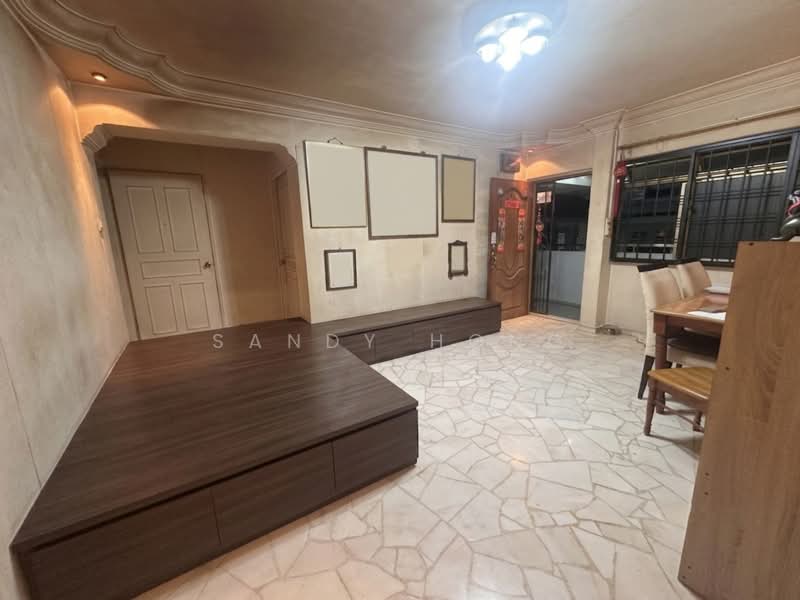 865 Jurong West Street 81, 865 Jurong West Street 81, 3 Bedrooms, 1,130 sqft, HDB Flat For Sale, by Sandy Hong, 500190014 - Living Room - PropertyGuru.com.sg