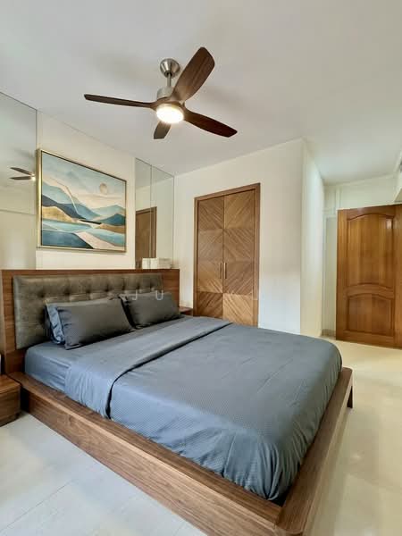 6 mins walk to Clementi MRT, 4-room, Corner Unit, 1km to Nan Hua, , 3 Bedrooms, 990 sqft, HDB Flat For Sale, by Jun Yu, 500190016 - Master Bedroom - PropertyGuru.com.sg