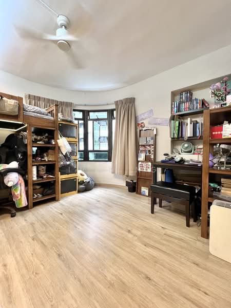 415 Sembawang Drive, 415 Sembawang Drive, 3 Bedrooms, 1,399 sqft, HDB Flat For Sale, by Ivan Ng, 500190046 - Bedroom - PropertyGuru.com.sg