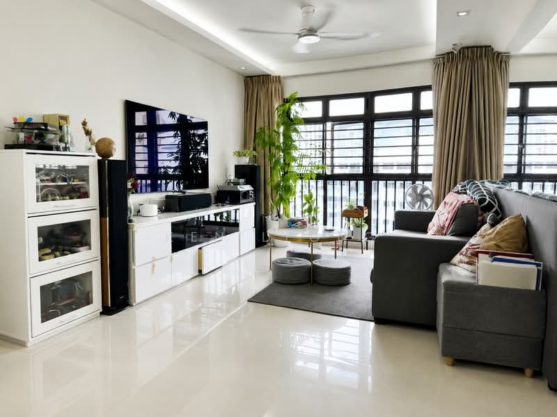 27B Jalan Membina, 27B Jalan Membina, 3 Bedrooms, 968 sqft, HDB Flat For Sale, by Ken Leong, 500190048 - Living Room - PropertyGuru.com.sg