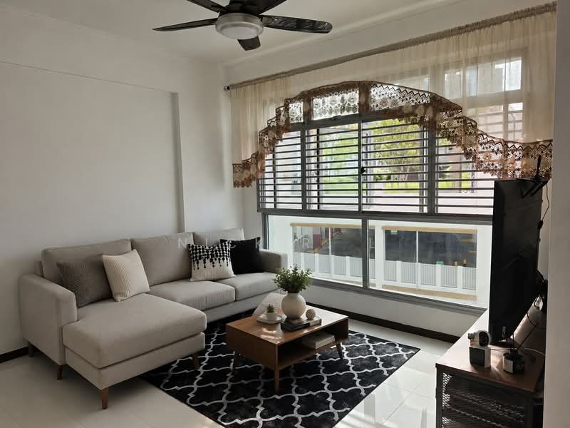 682A Edgedale Plains, 682A Edgedale Plains, 3 Bedrooms, 732 sqft, HDB Flat For Sale, by Nick R. L, 500190056 - Living Room - PropertyGuru.com.sg