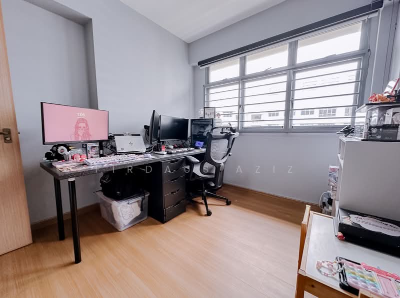 622A Tampines Avenue 12, 622A Tampines Avenue 12, 3 Bedrooms, 1,001 sqft, HDB Flat For Sale, by Firdaus Aziz, 500190058 - Study - PropertyGuru.com.sg