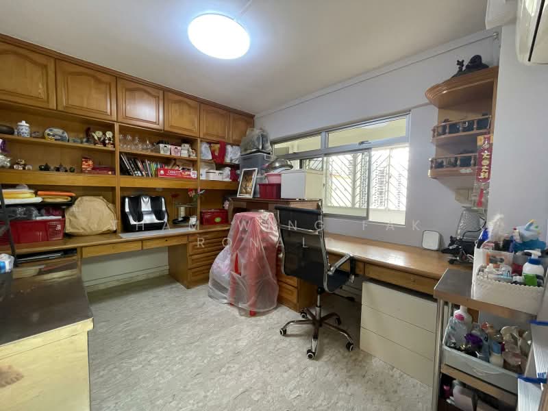 135 Jalan Bukit Merah, 135 Jalan Bukit Merah, 4 Bedrooms, 1,291 sqft, HDB Flat For Sale, by Tham Wing Fak Ronald, 500190063 - Study - PropertyGuru.com.sg