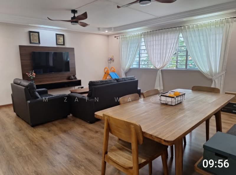 232 Choa Chu Kang Central, 232 Choa Chu Kang Central, 3 Bedrooms, 1,226 sqft, HDB Flat For Sale, by M Zain Wanchik, 500190067 - Living Room - PropertyGuru.com.sg
