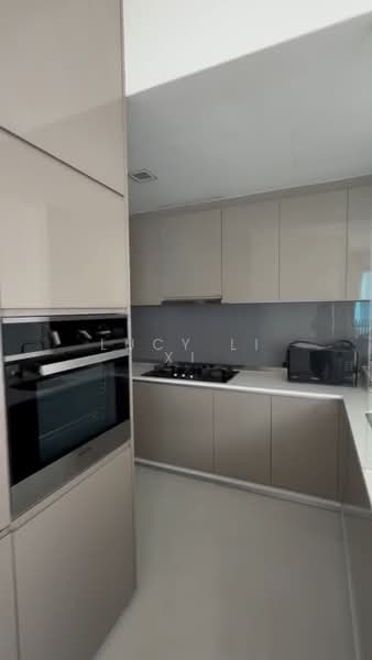 J Gateway, 2 Gateway Drive, Room Rental, 150 sqft, Condominium For Rent, by Lucy Li Xi, 500190071 - Kitchen - PropertyGuru.com.sg