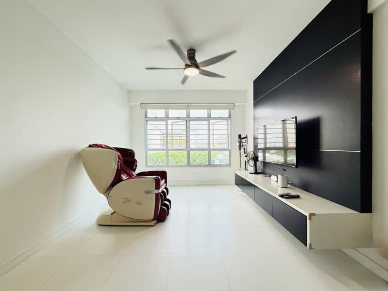 183B Boon Lay Avenue, 183B Boon Lay Avenue, 3 Bedrooms, 990 sqft, HDB Flat For Sale, by Mark Loon, 500190073 - Living Room - PropertyGuru.com.sg
