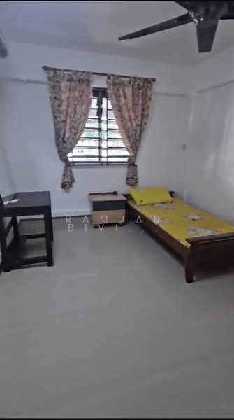 253 Jurong East Street 24, 253 Jurong East Street 24, Room Rental, 200 sqft, HDB Flat For Rent, by Ramjan Bivi A Yacub Begum, 500190082 - Bedroom - PropertyGuru.com.sg