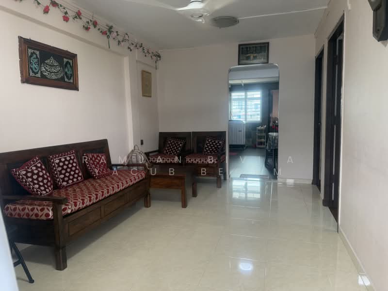 321 Hougang Avenue 5, 321 Hougang Avenue 5, 2 Bedrooms, 670 sqft, HDB Flat For Rent, by Ramjan Bivi A Yacub Begum, 500190086 - Living Room - PropertyGuru.com.sg