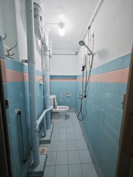 24 Balam Road, 24 Balam Road, 2 Bedrooms, 645 sqft, HDB Flat For Rent, by Sharlene Lim SL, 500190092 - Bathroom - PropertyGuru.com.sg