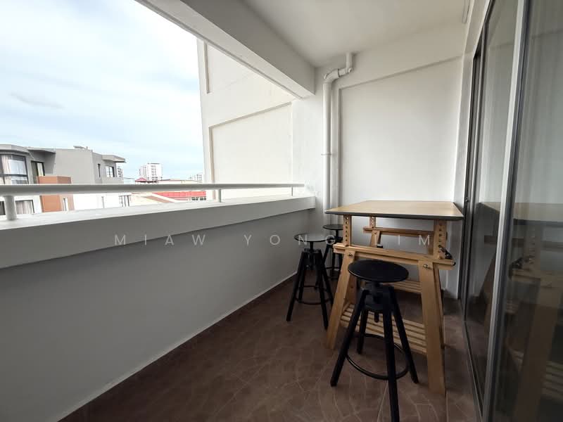 205 Serangoon Central, 205 Serangoon Central, Room Rental, 100 sqft, HDB Flat For Rent, by Miaw Yong Lim, 500190111 - Balcony - PropertyGuru.com.sg