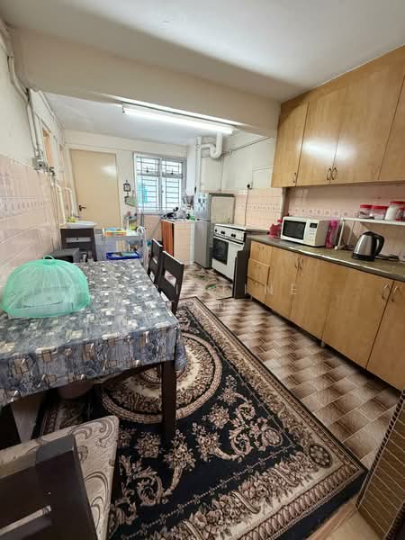 4 Marine Terrace, 4 Marine Terrace, 2 Bedrooms, 699 sqft, HDB Flat For Sale, by Christine Tan, 500190121 - Kitchen - PropertyGuru.com.sg
