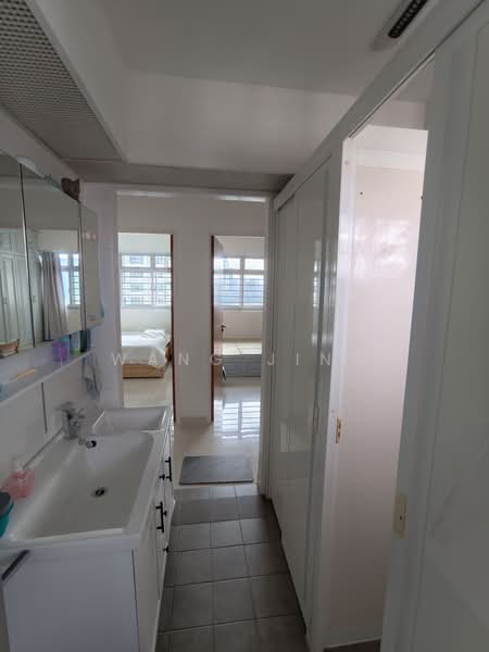 23 Teban Gardens Road, 23 Teban Gardens Road, 3 Bedrooms, 936 sqft, HDB Flat For Sale, by Wang Jing, 500190124 - Bathroom - PropertyGuru.com.sg