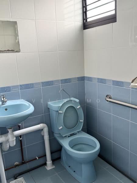 751 Yishun Street 72, 751 Yishun Street 72, Room Rental, 140 sqft, HDB Flat For Rent, by Eveline Moo, 500190139 - Bathroom - PropertyGuru.com.sg